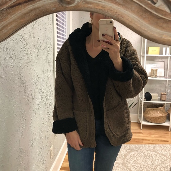 1 LEFT • Reversible Sherpa Hoodie Jacket - Picture 4 of 4